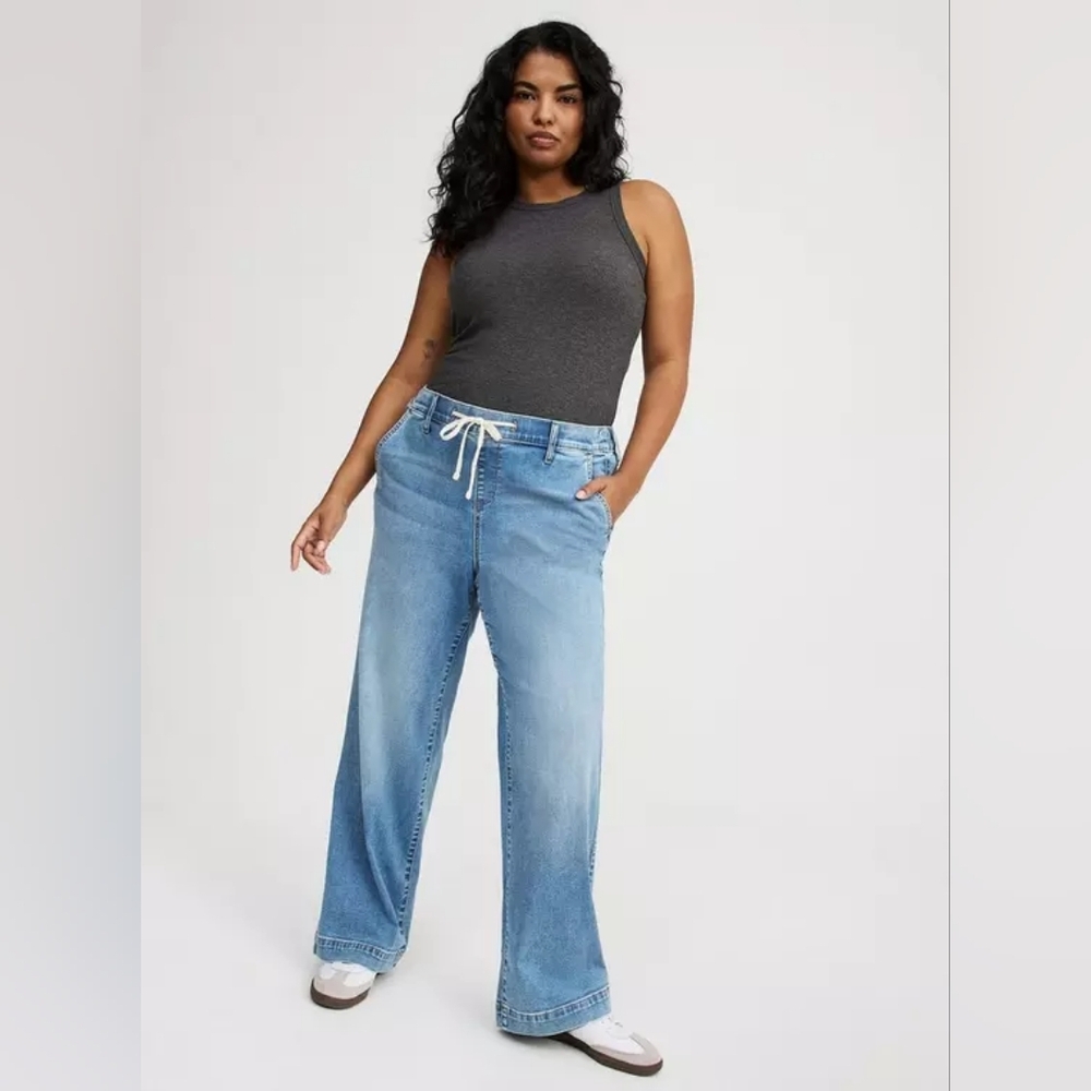 Torrid Light Blue Flare Jeans Sz 14 Drawstring WJ180